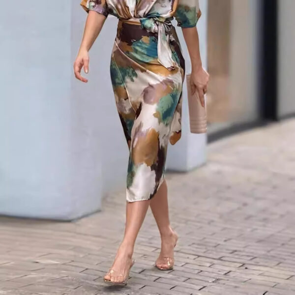 Summer New Fashion Hot Sale V-neck Printed Waist Dress - Image 2